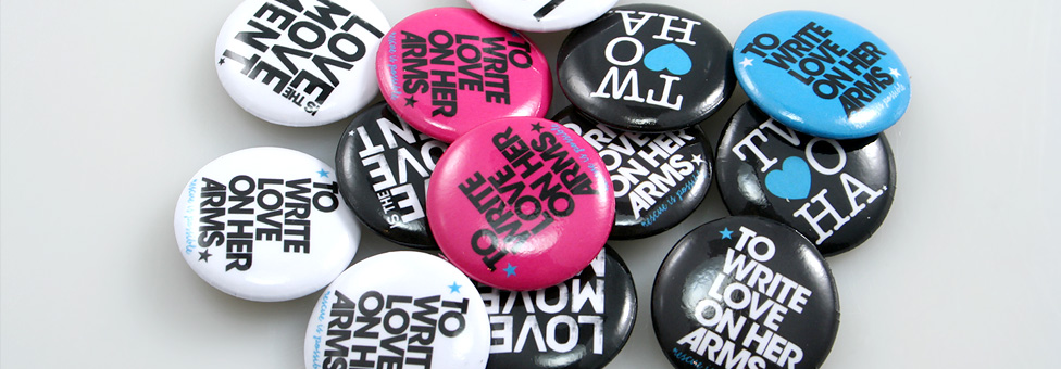 to write love on her arms - Round Custom Buttons